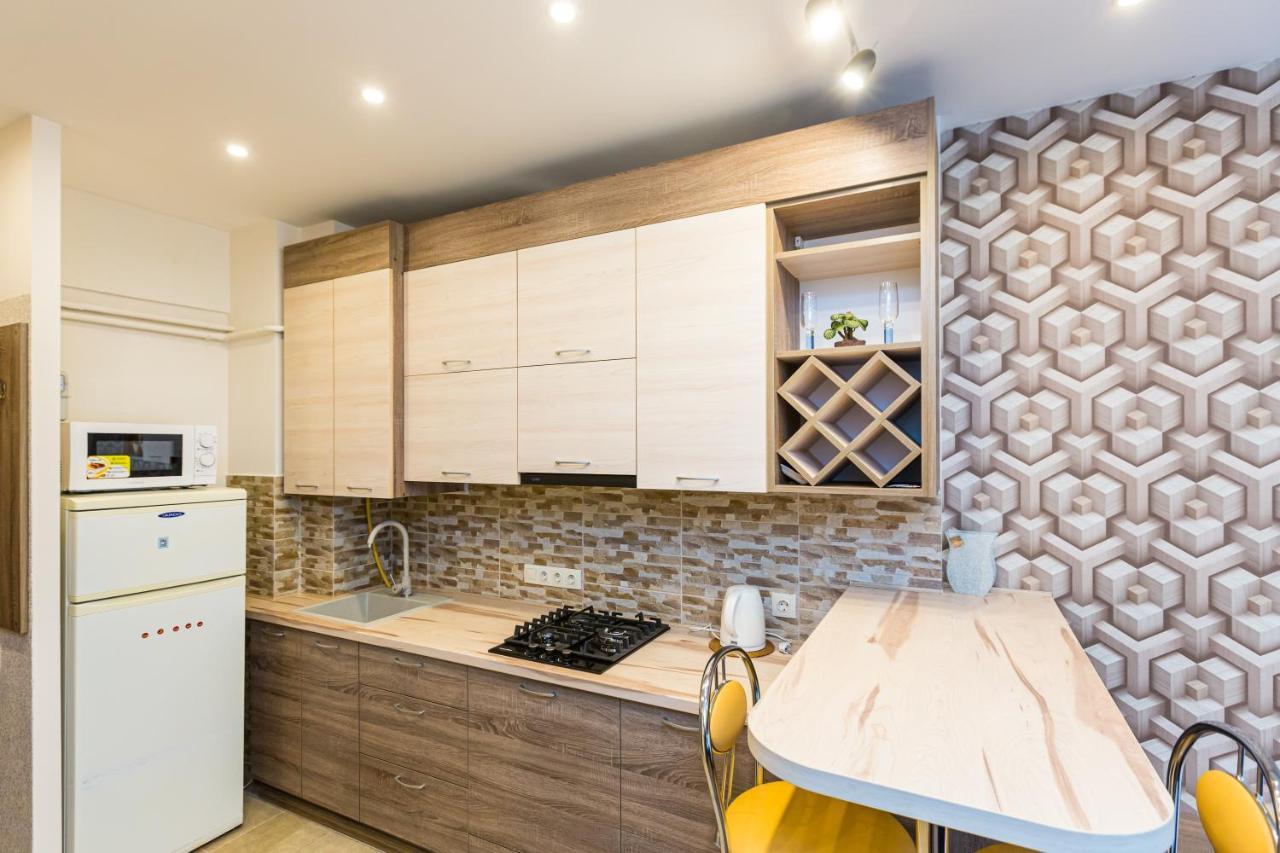 2 Kn. Romana Apartment リヴィウ エクステリア 写真
