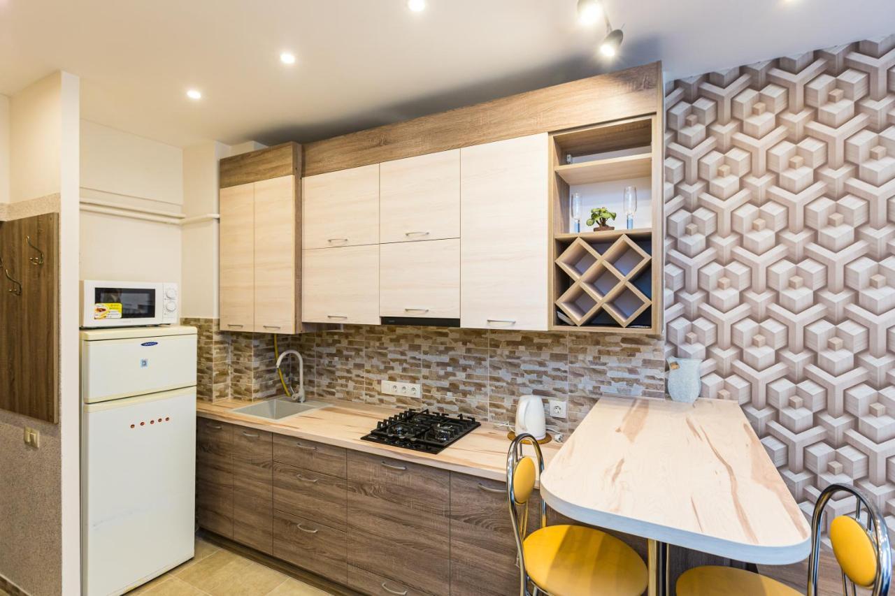 2 Kn. Romana Apartment リヴィウ エクステリア 写真