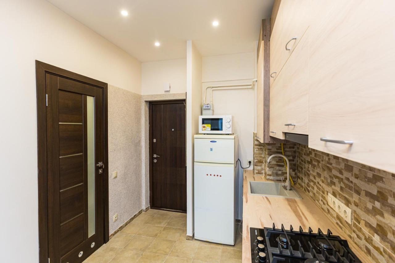 2 Kn. Romana Apartment リヴィウ エクステリア 写真