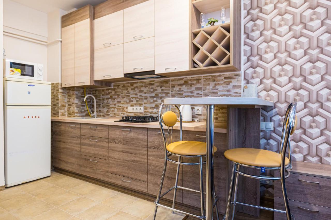2 Kn. Romana Apartment リヴィウ エクステリア 写真