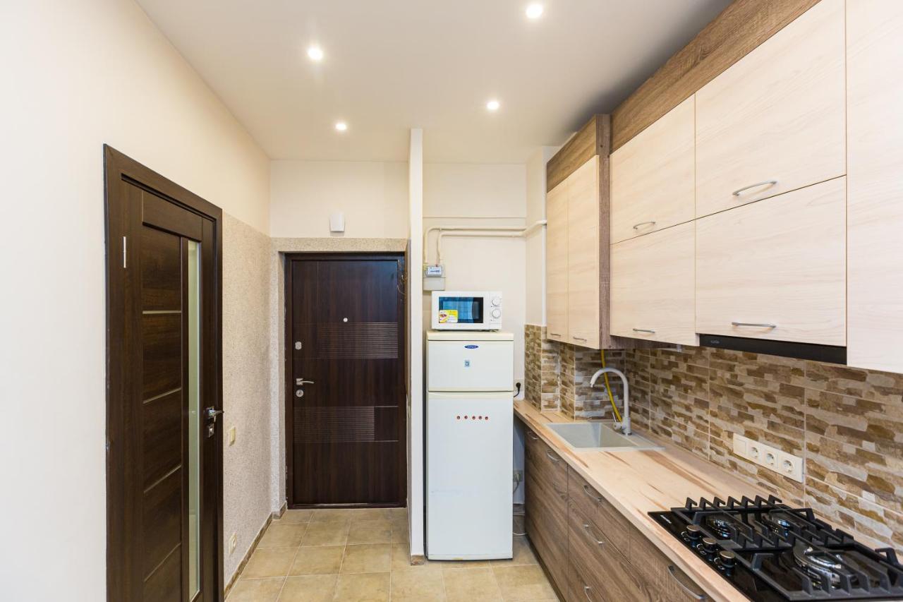 2 Kn. Romana Apartment リヴィウ エクステリア 写真
